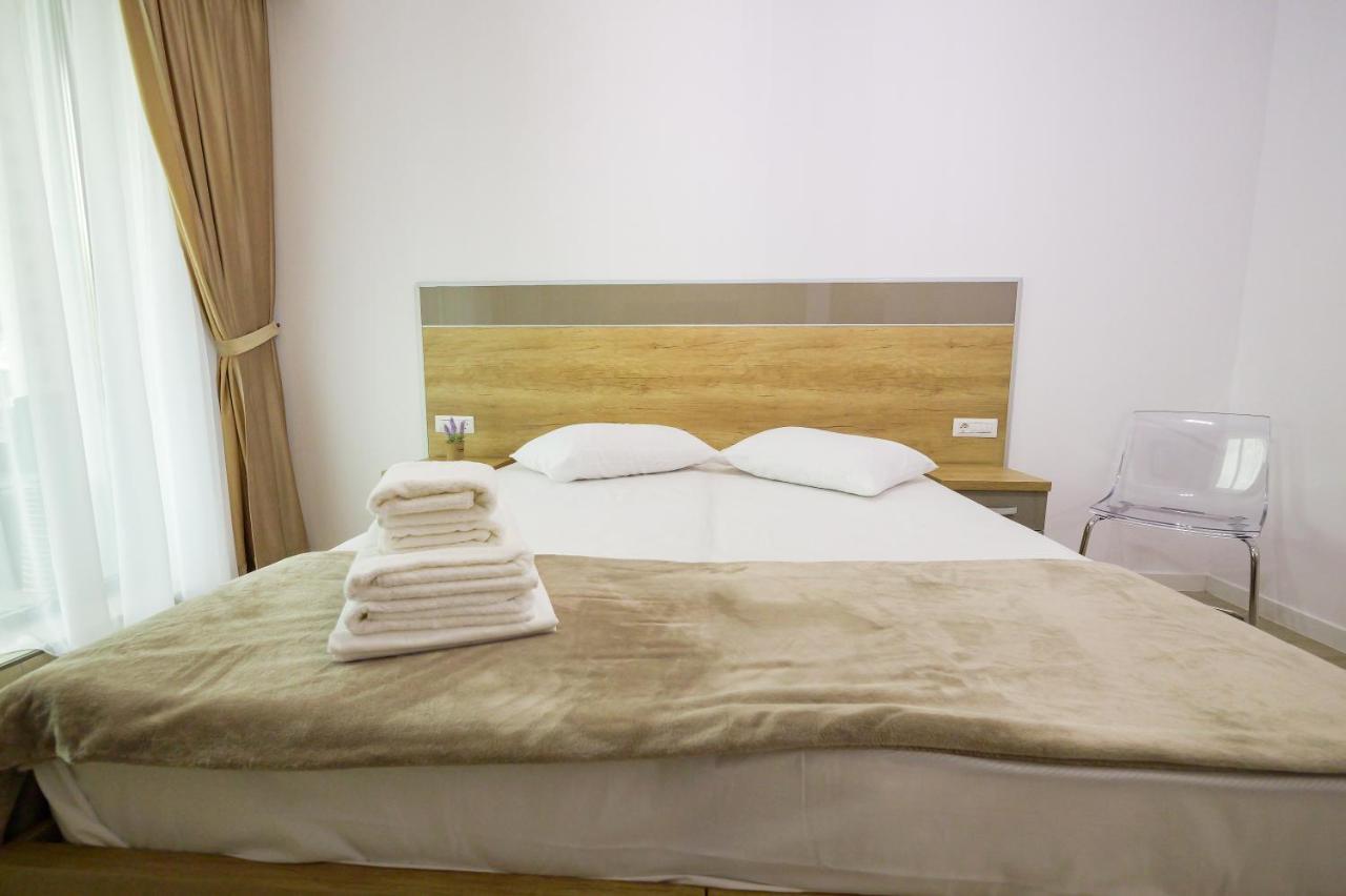 Apartament Red Luxury On Mamaia