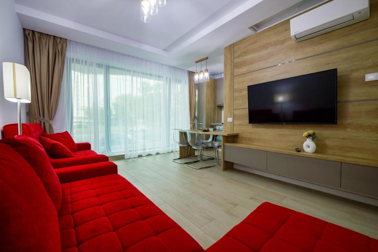 Red Luxury On *